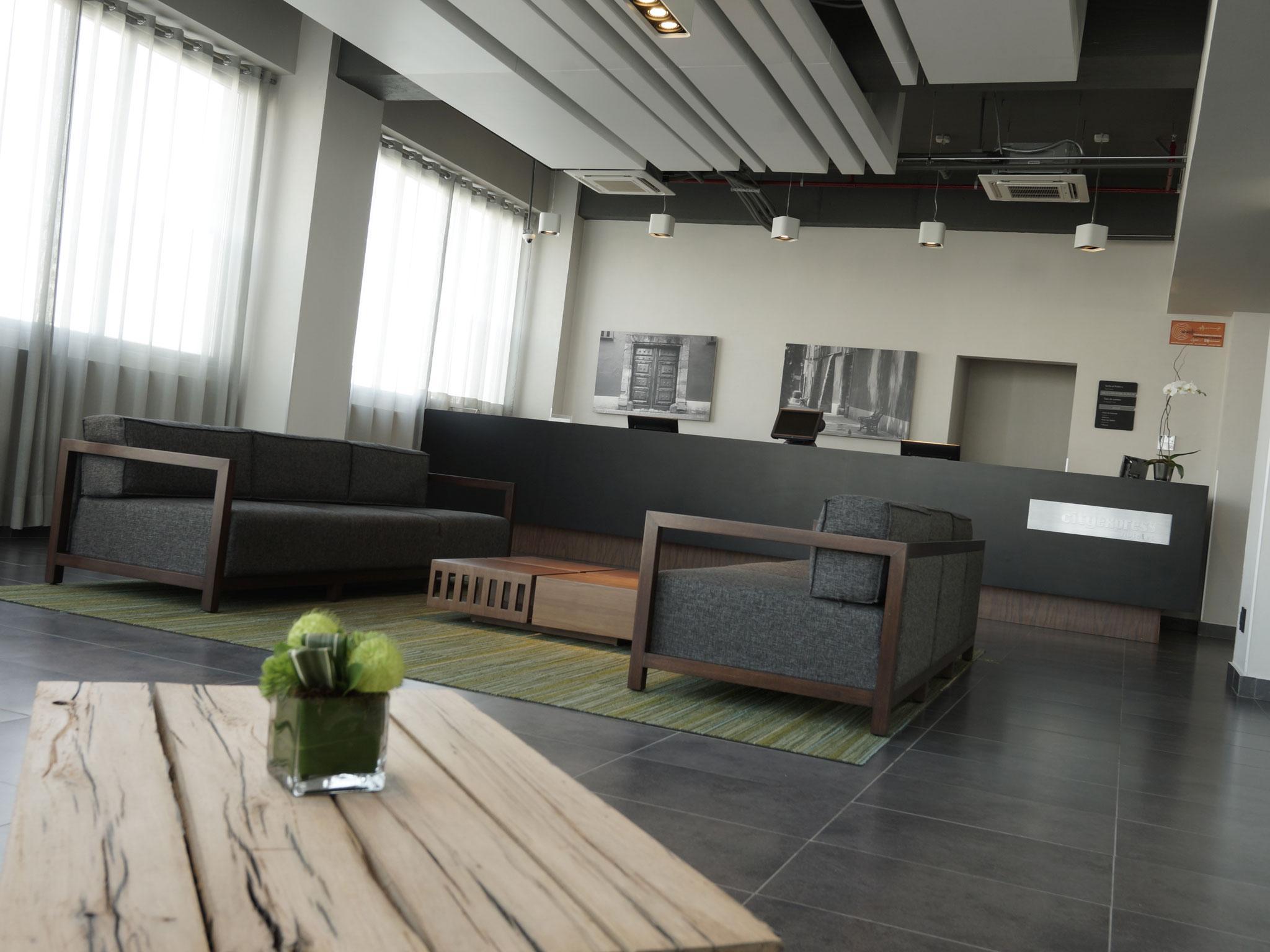City Express Plus By Marriott Ciudad De Mexico Patio Universidad Εξωτερικό φωτογραφία
