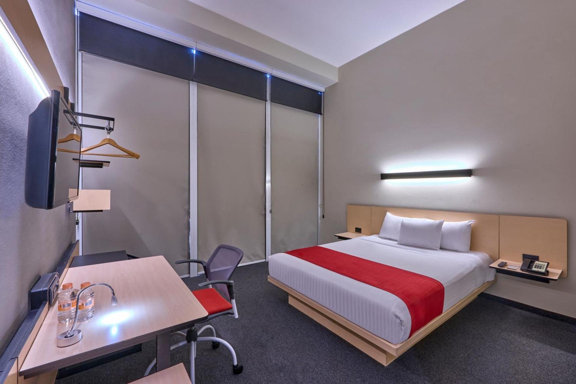 City Express Plus By Marriott Ciudad De Mexico Patio Universidad Εξωτερικό φωτογραφία